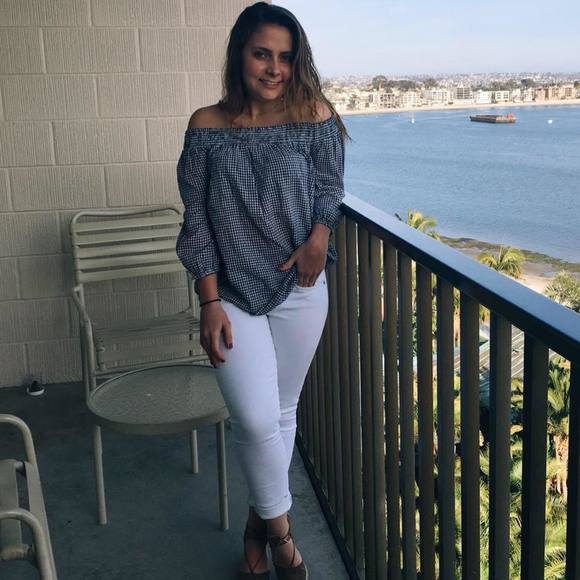 Meet your Posher, Jess - Picture 1 of 1